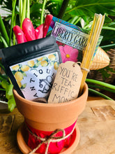 Load image into Gallery viewer, Gift Basket